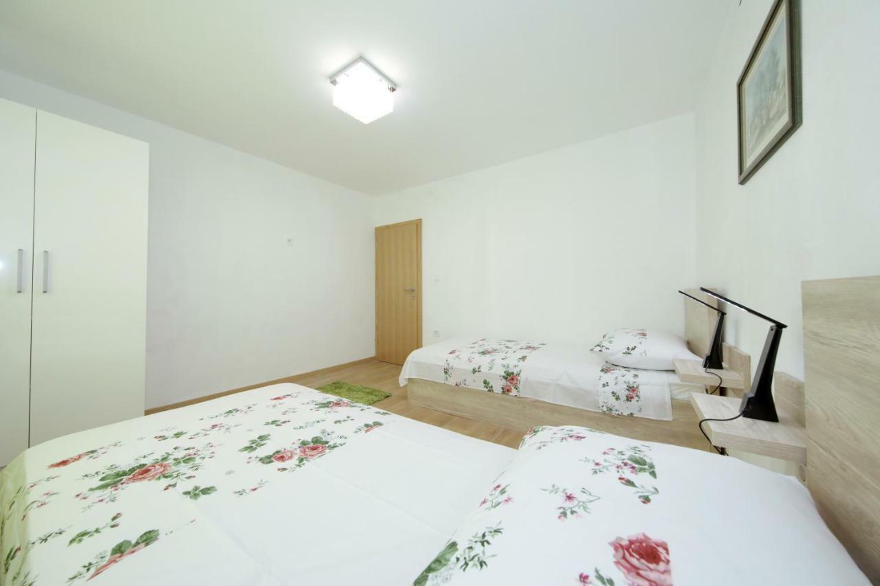 Apartments Ivan Spadina Tisno Luaran gambar